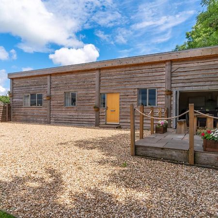 Old Stables, Little Ballthorns Farm Cold Ashton Экстерьер фото
