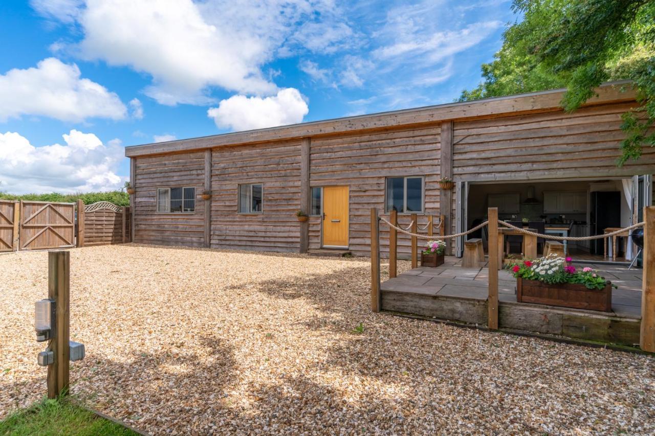 Old Stables, Little Ballthorns Farm Cold Ashton Экстерьер фото